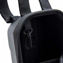 BOLSA FRONTAL CON VELCRO 2 L.